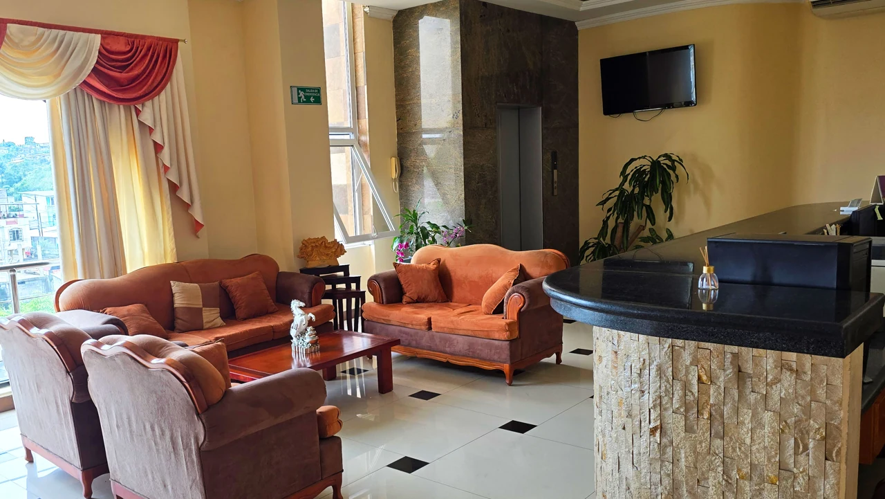 Recepción de Hotel Jade en Quevedo